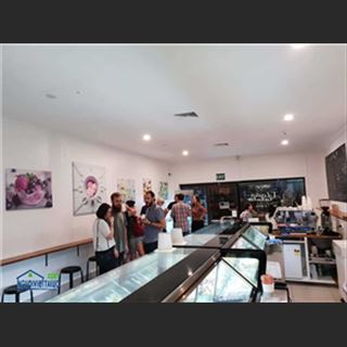 Cần bán shop kem tươi Ý có lượng khách đông vùng Southport, Qld