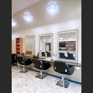 Shop nail / hair salon ở Carlton North muốn cho mướn lại mặt bằng