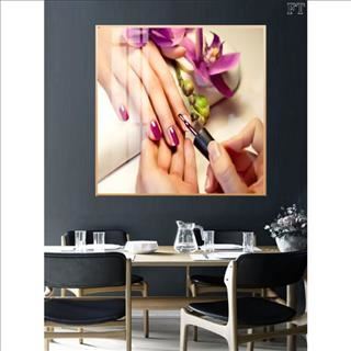 Sang shop nail trong shopping nhỏ ở gần khu West CBD