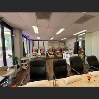 Shop nail cần bán vùng Rockingham Perth thu nhập tốt