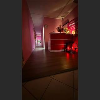 Vì chủ quá bận nên cần sang shop massage trung tâm Chester Hill