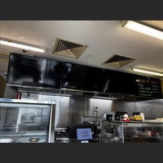 Tiệm take away ở Gold Coast Upper Commera income ổn định cần sang
