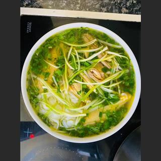 Nhà hàng Adelaide Pho trong city cần tuyển thêm nam phụ bếp