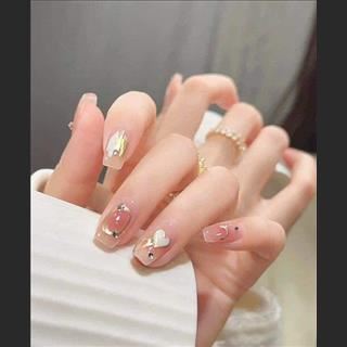Shop nail cách St Albans 40 phút cần thợ mi, bột, builder gel