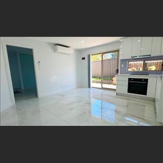 GRANNY FLAT MỚI XÂY CHO THUÊ tại Cabramatta west.
